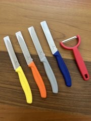 VICTORINOX 4 lü BIÇAK ve Soyacak seti